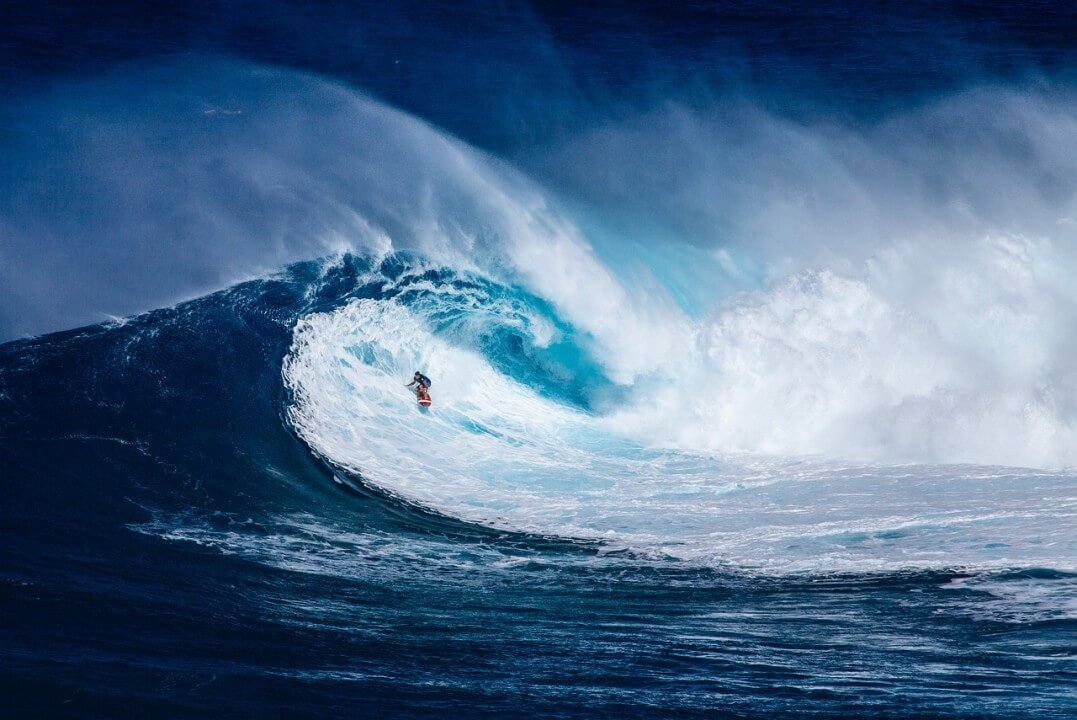 Surfing big wave